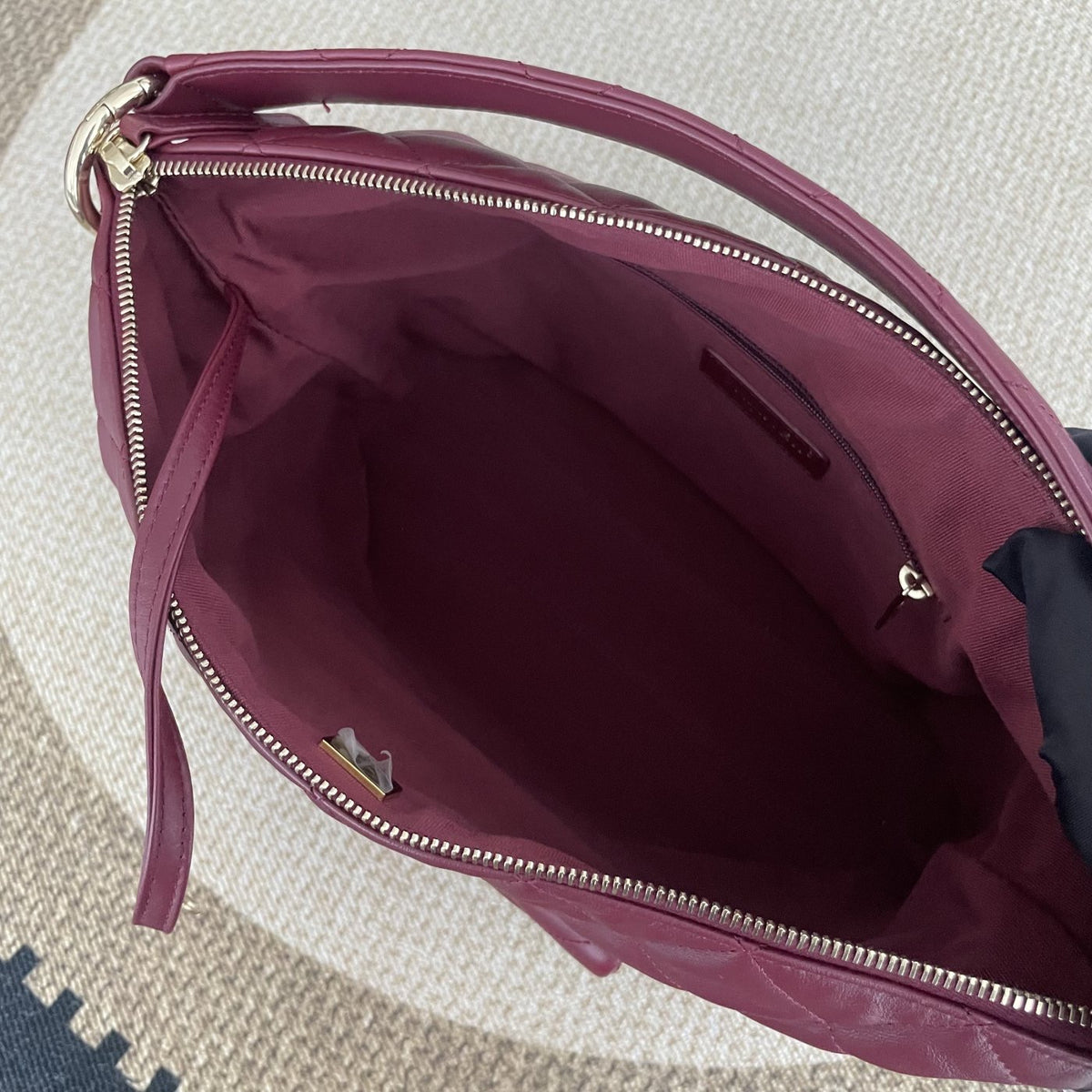 【Chanel】Chanel Hobo Underarm Bag, Red with Gold‑tone Hardware