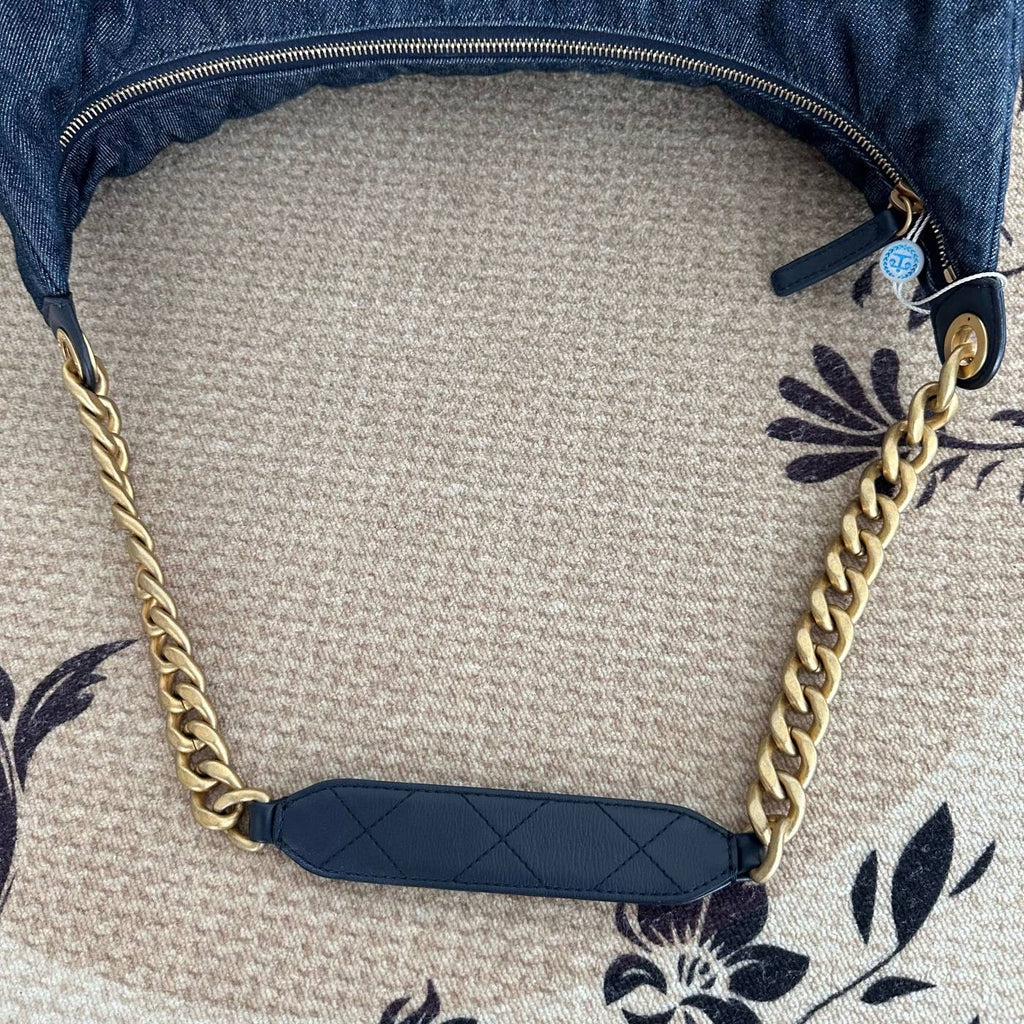 【Chanel】Chanel 25C 25 Hobo, Blue Washed Denim, Gold‑tone Hardware, Micro‑chip Version