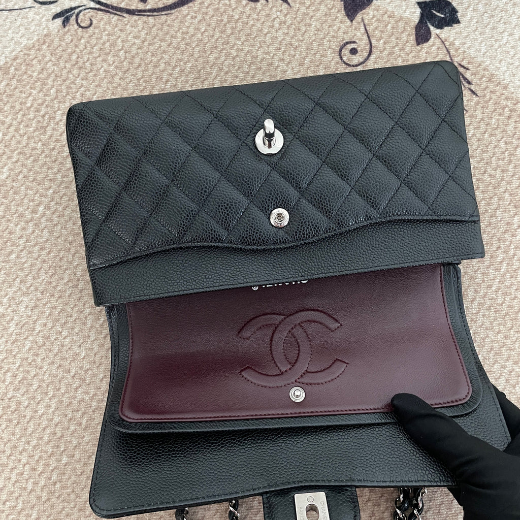 【Chanel】Chanel Medium Classic Flap Bag, Black Caviar, Silver-Tone Hardware-0201790LD