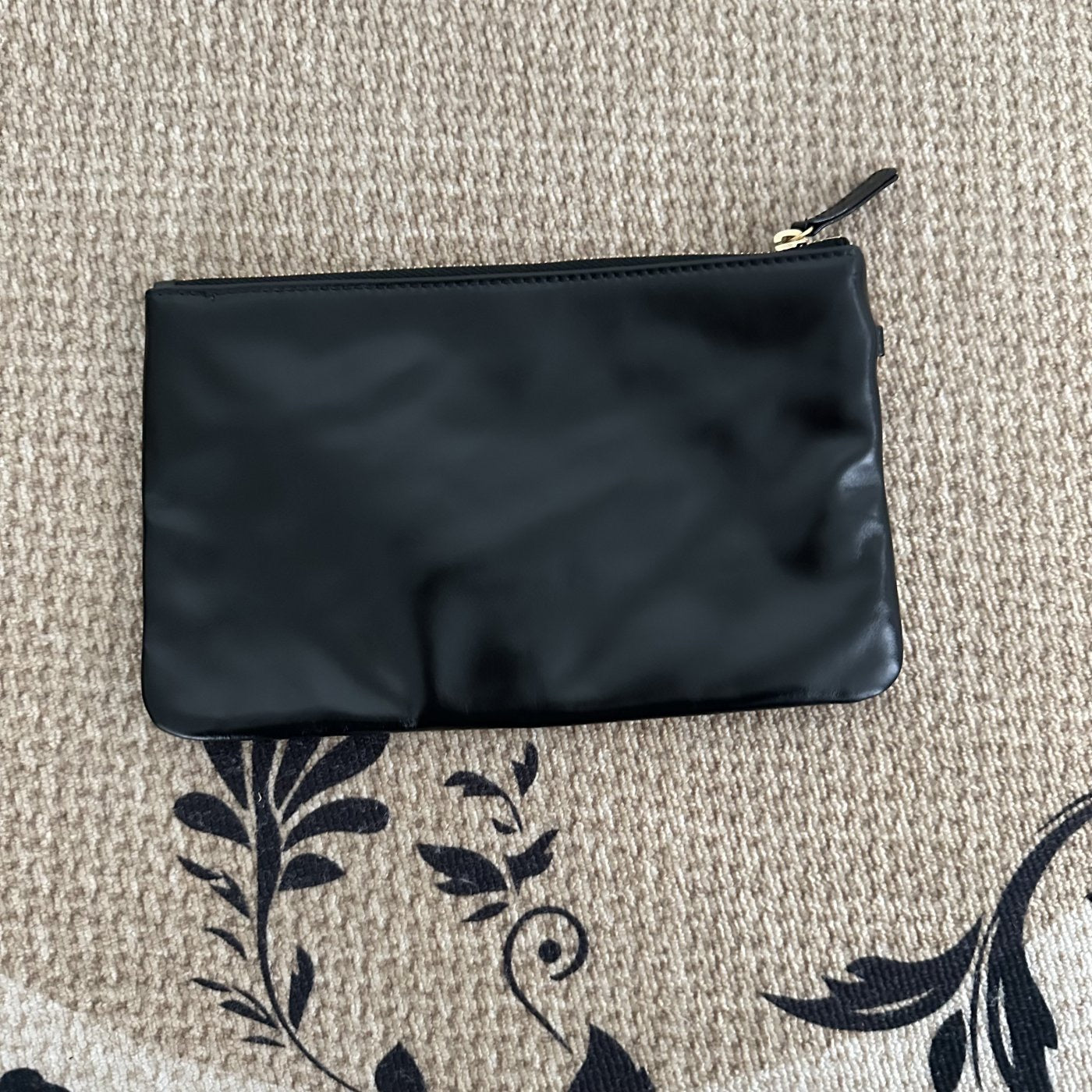 【Chanel】Chanel 22 Bag Black Gold Hardware