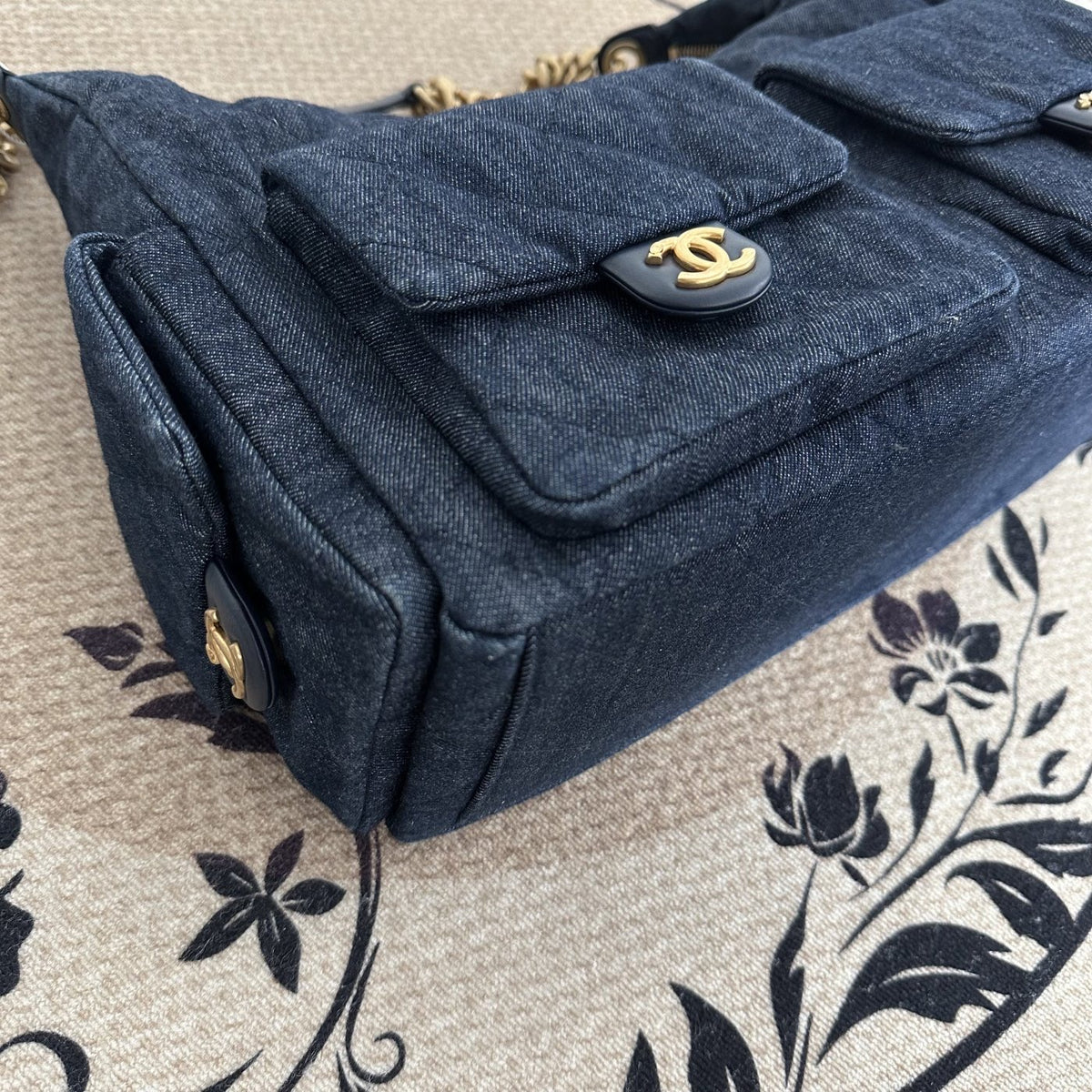 【Chanel】Chanel 25C 25 Hobo, Blue Washed Denim, Gold‑tone Hardware, Micro‑chip Version