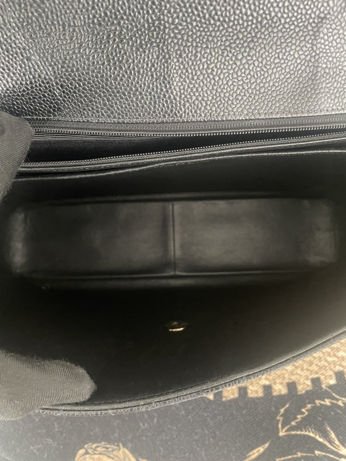 【Chanel】Chanel Black Silver Caviar Quilted Flap Bag