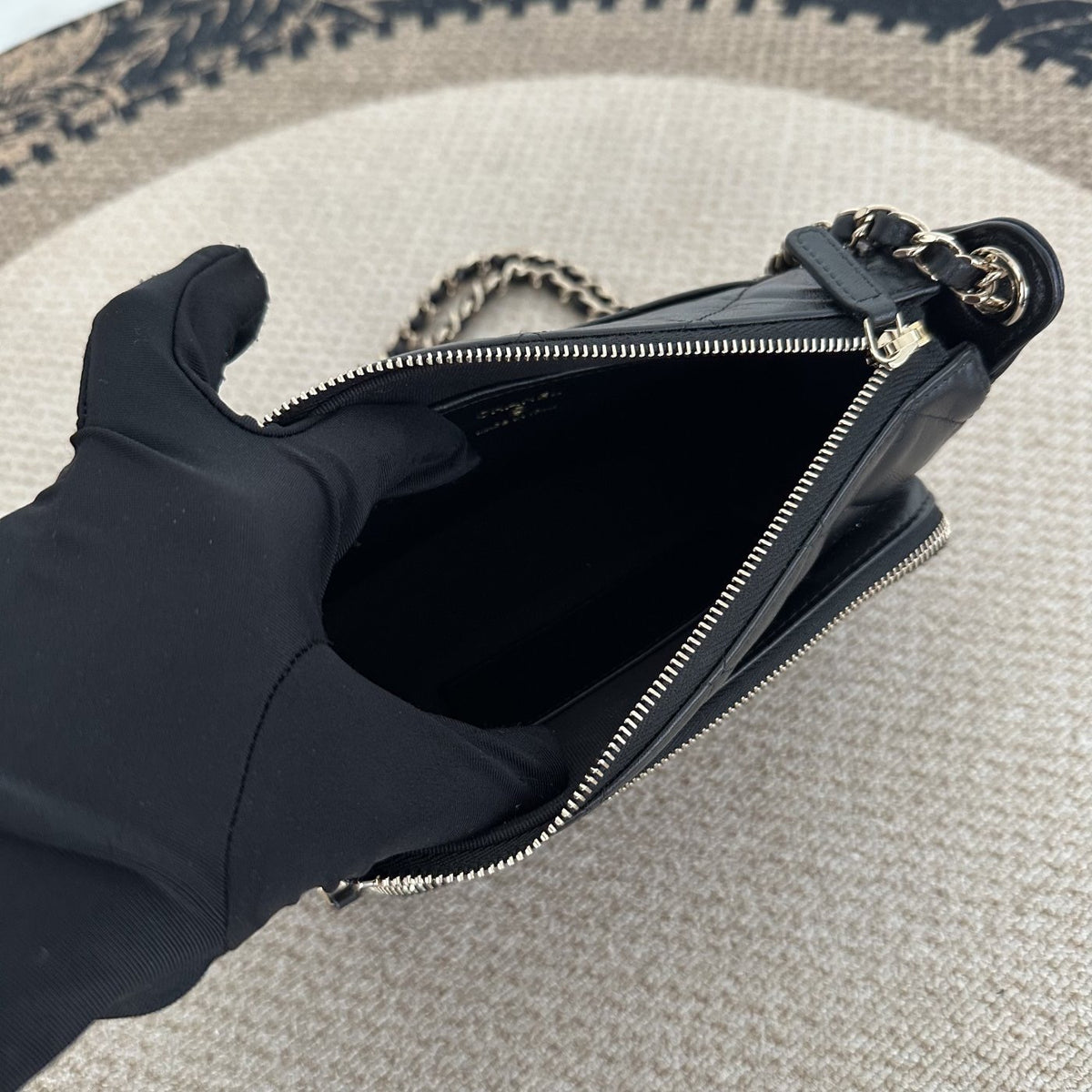 【Chanel】Chanel 25C Black Gold Shiny Leather Camera Bag