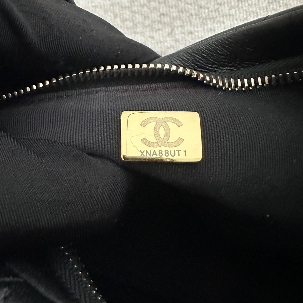 【Chanel】Chanel Hobo Bag, Black Caviar, Gold-Tone Hardware-7210671A