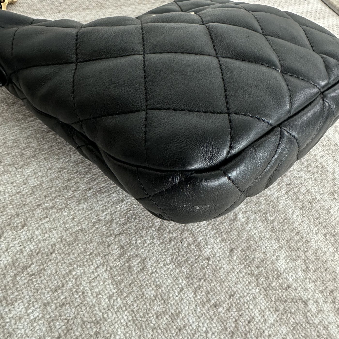 【Chanel】Chanel Hobo Bag, Black Caviar, Gold-Tone Hardware-7210671A