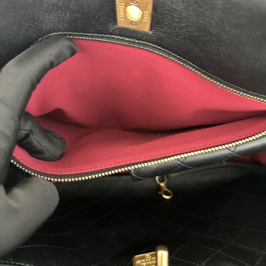 【Chanel】Chanel Tote Bag with Trimmed Shoulder Strap