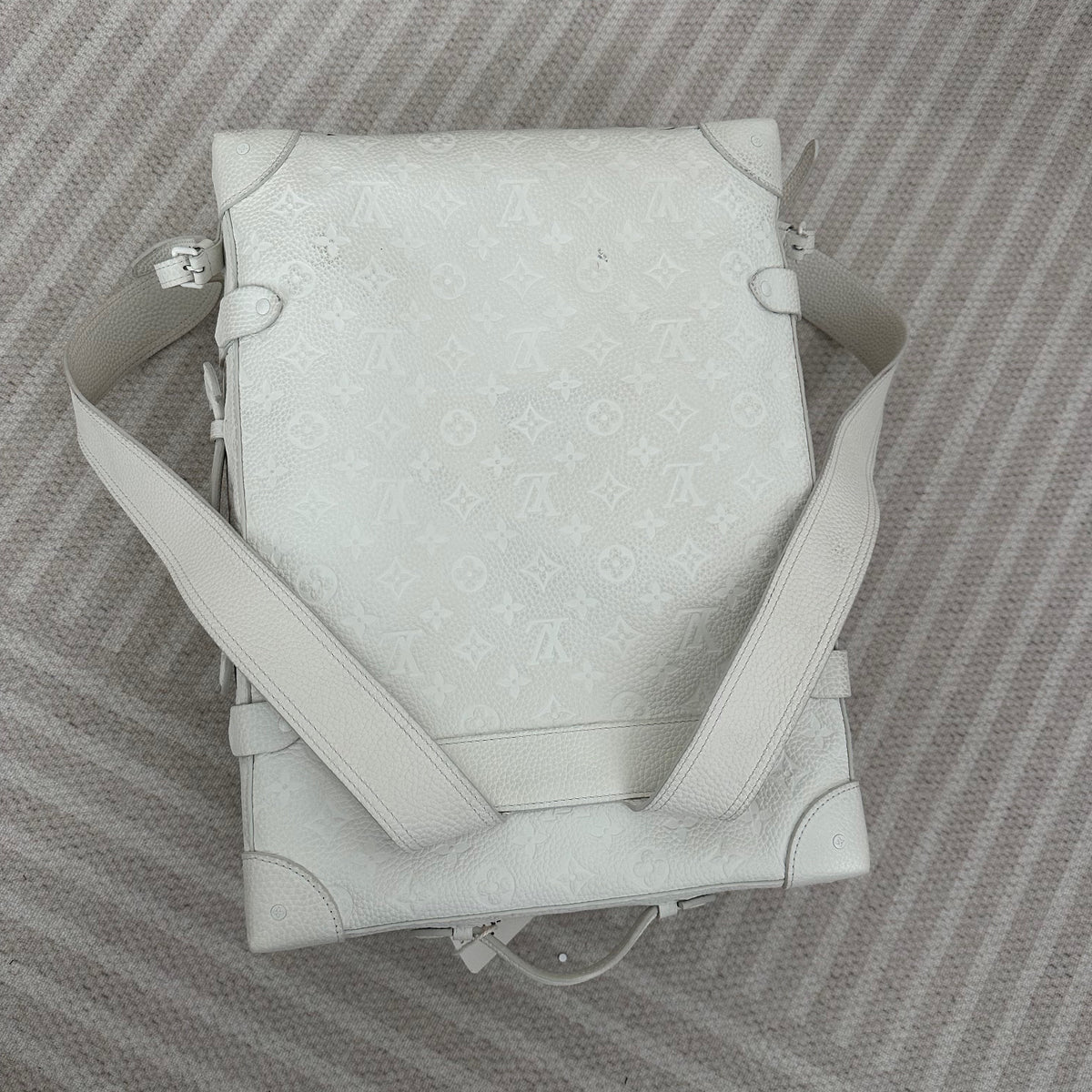 【LV】Louis Vuitton Graffiti Scarecrow Soft Trunk Backpack