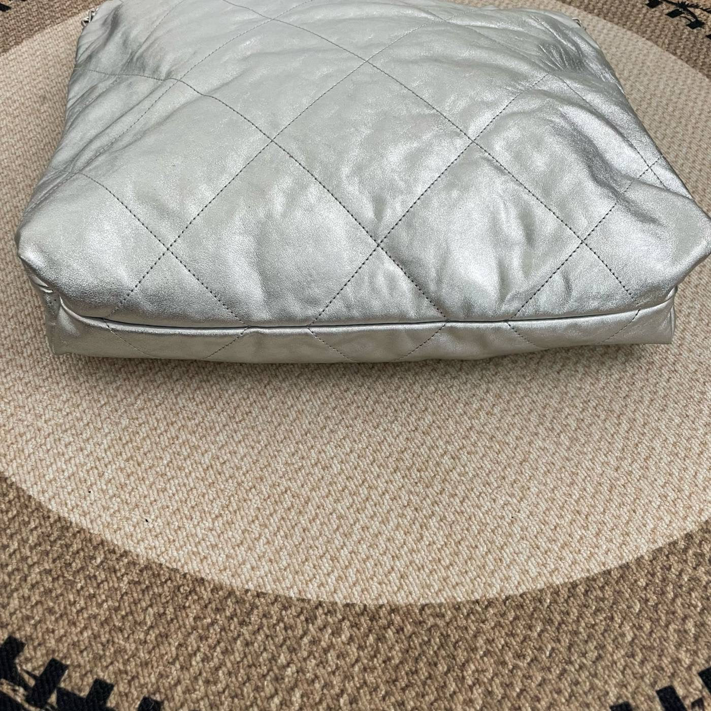 【Chanel】Chanel Small Silver 22 Bag-7209563