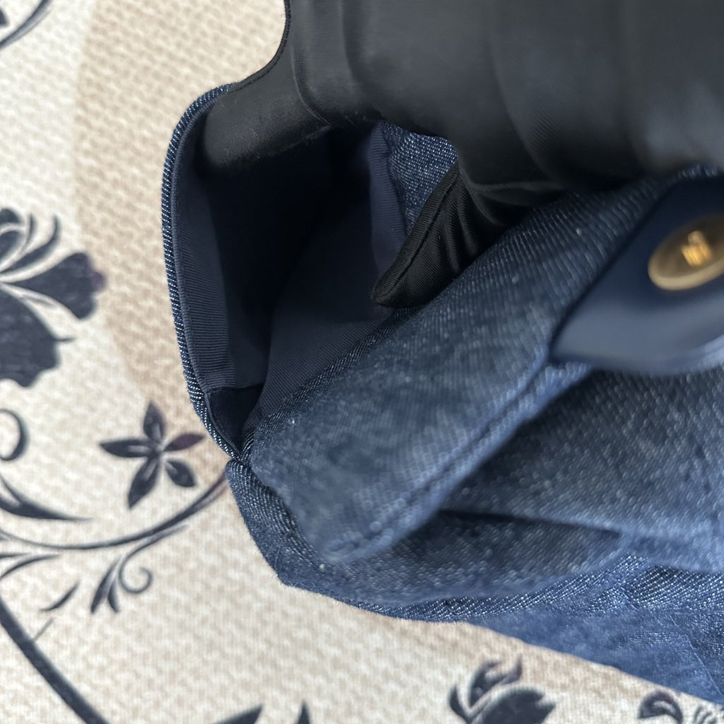 【Chanel】Chanel 25C 25 Hobo, Blue Washed Denim, Gold‑tone Hardware, Micro‑chip Version