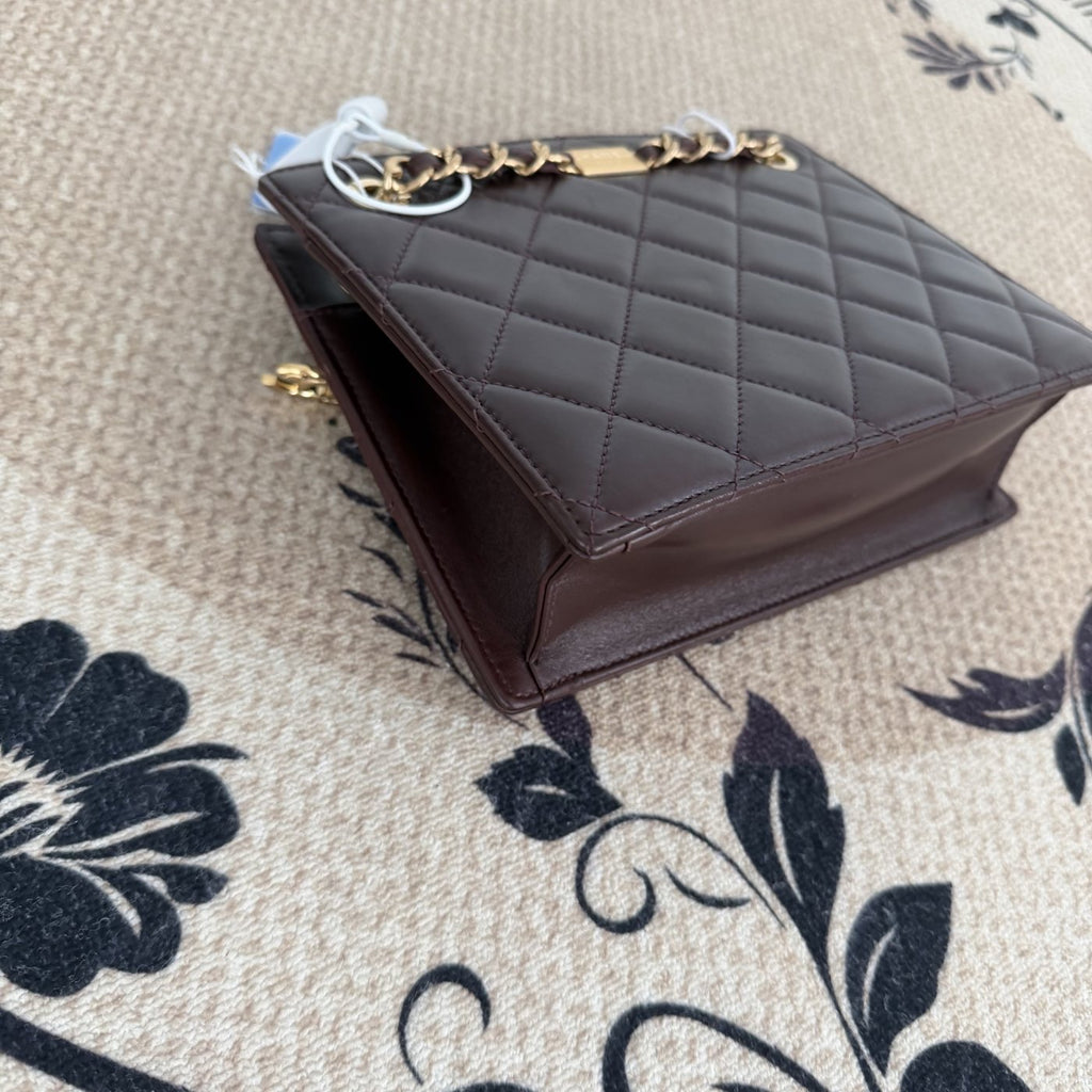 【Chanel】Chanel Red Gold Chain Tote Bag