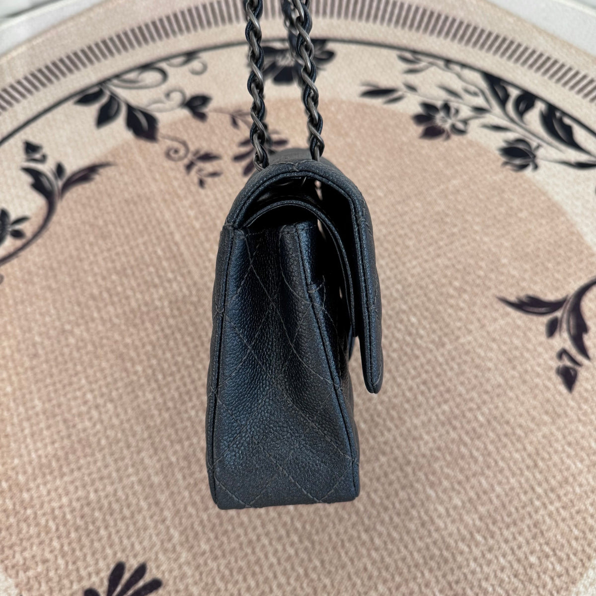 【Chanel】Chanel Charcoal Grey Caviar Medium Classic Flap