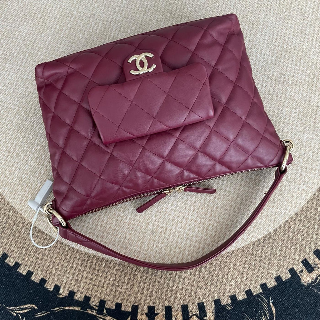 【Chanel】Chanel Hobo Underarm Bag, Red with Gold‑tone Hardware