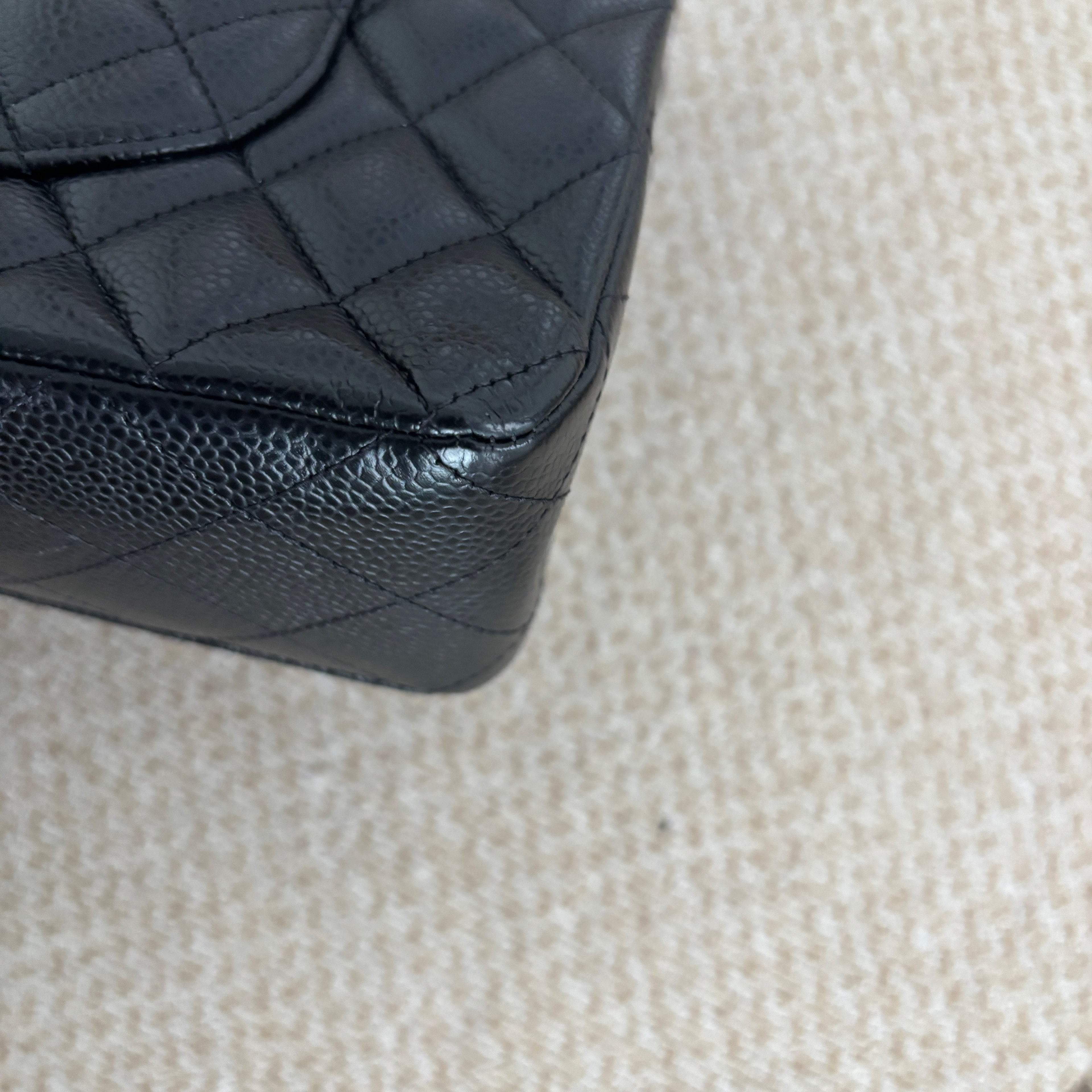 【Chanel】Chanel Medium Classic Flap Bag 25, Black Caviar, Silver-Tone Hardware-7213009