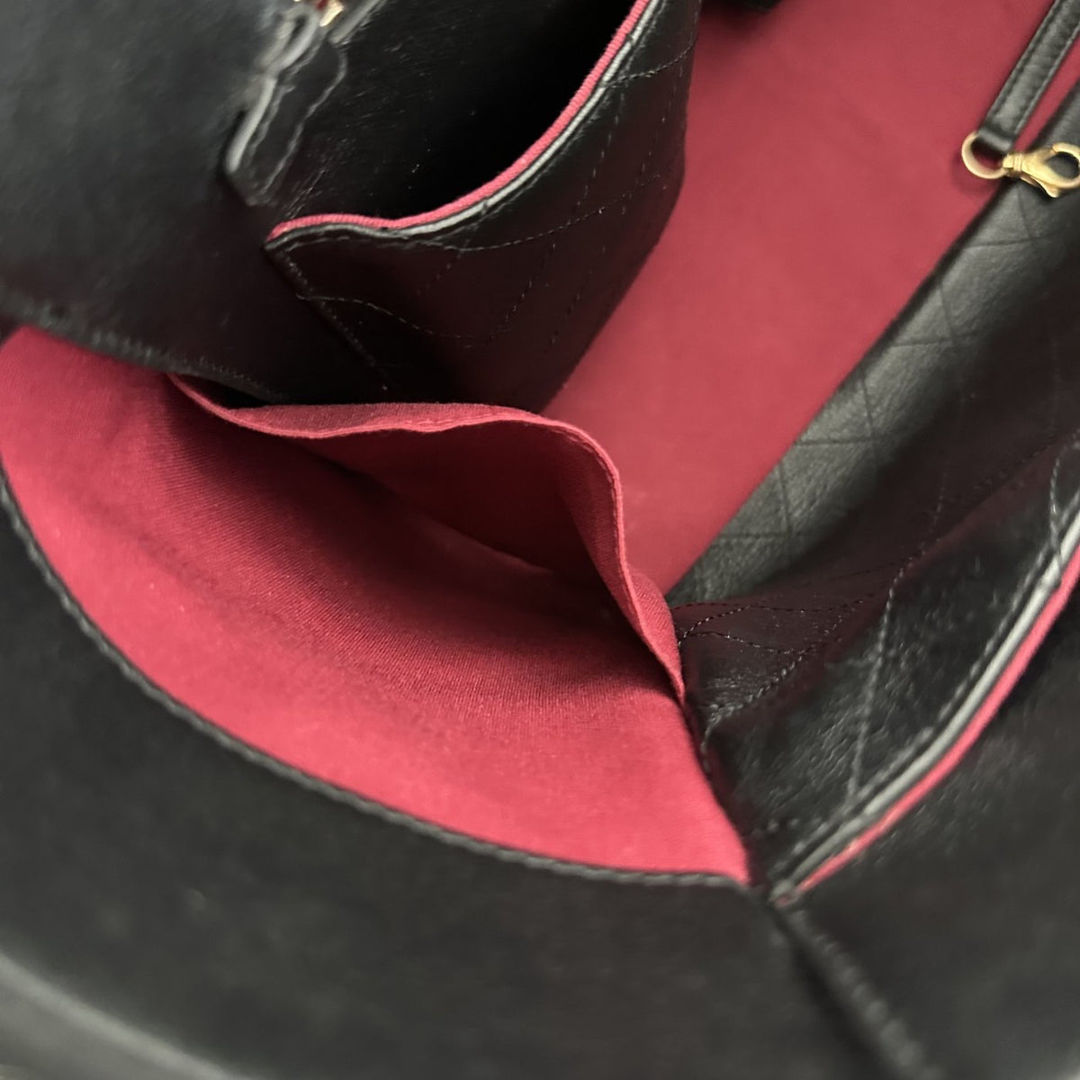 【Chanel】Chanel Tote Bag with Trimmed Shoulder Strap