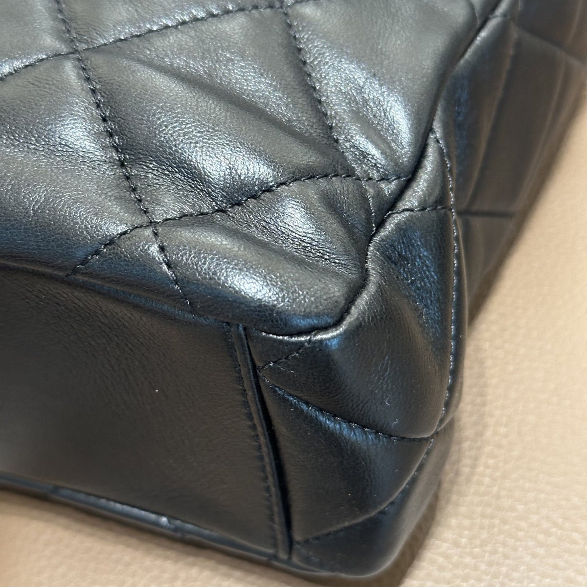 【Chanel】Chanel Black Gold Hobo Bag(23B)