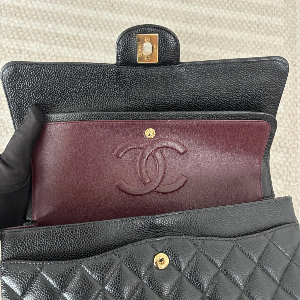 【Chanel】Chanel Black Caviar Classic Flap Bag