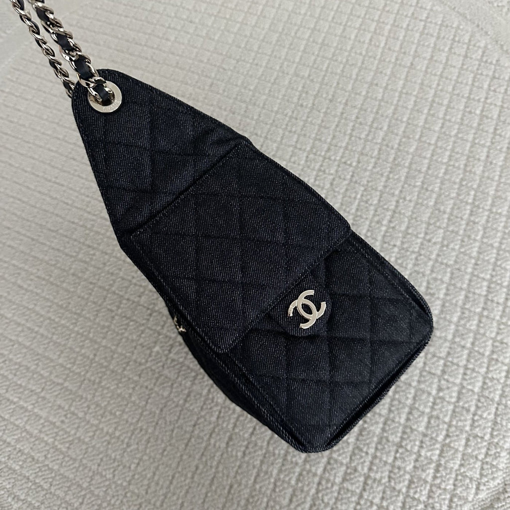 【Chanel】Chanel 25 Bag Small, Black Denim with Gold‑tone Hardware