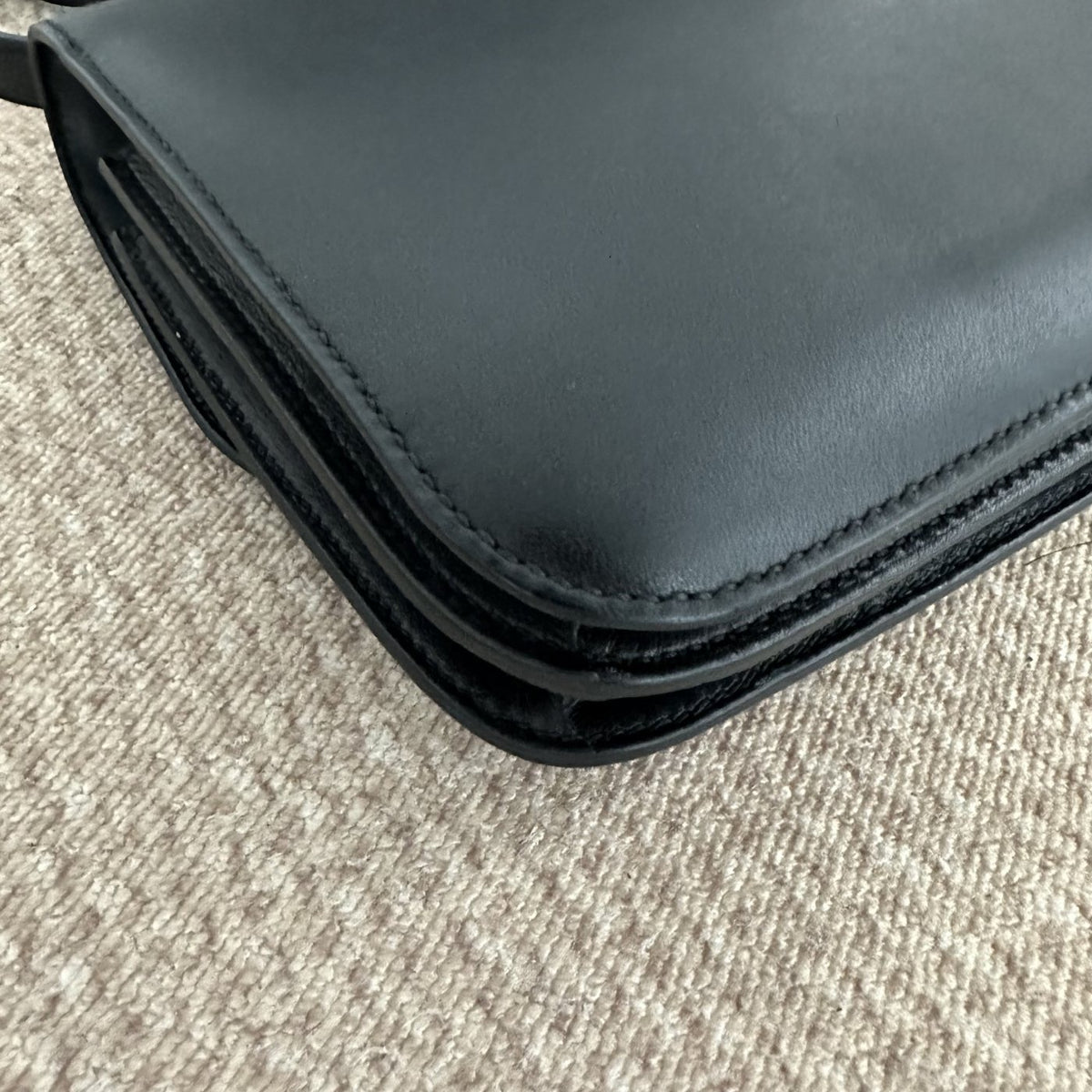 【Hermes】Hermès Black Constance Gold Hardware