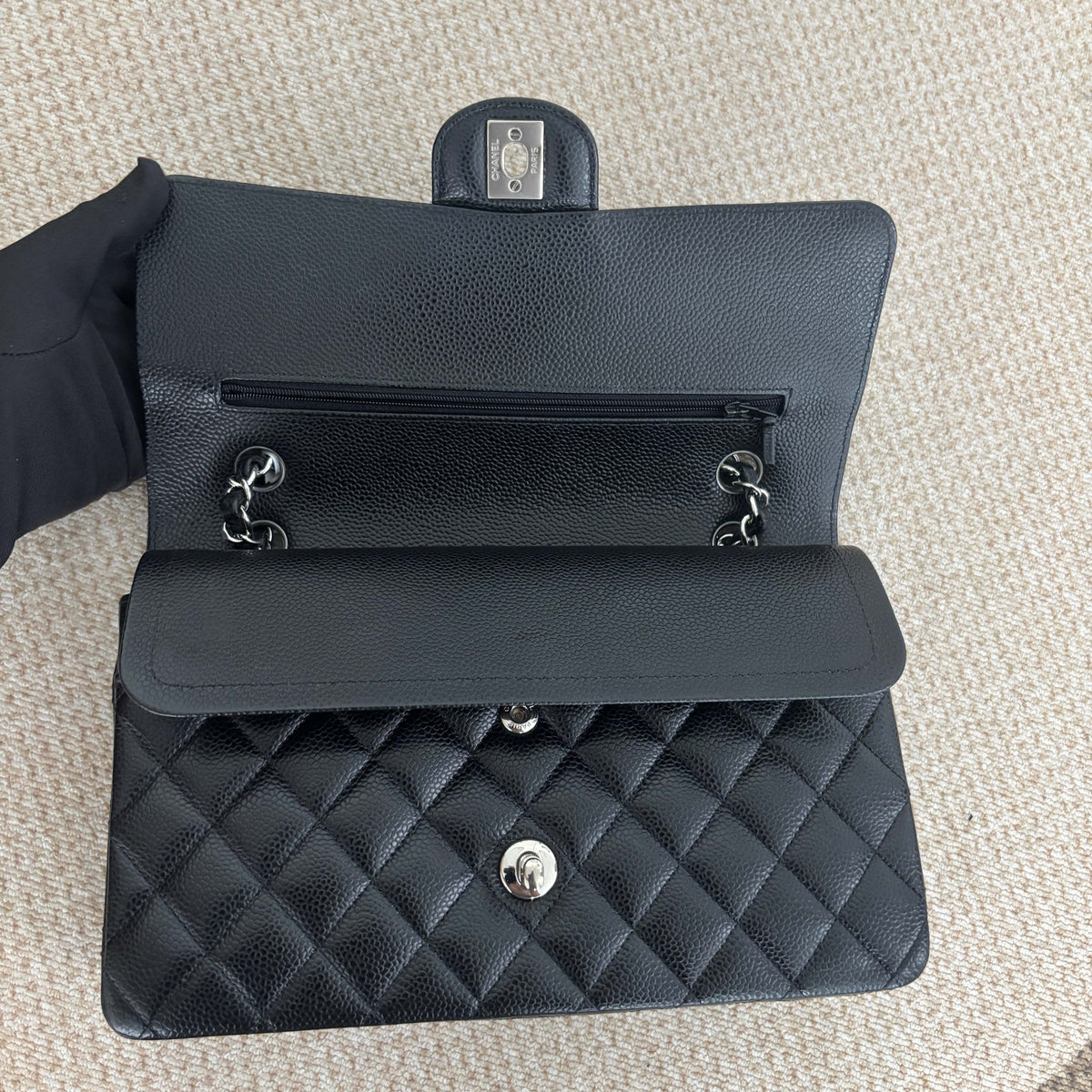 【Chanel】Chanel Medium Classic Flap Bag 25, Black Caviar, Silver-Tone Hardware-7213009