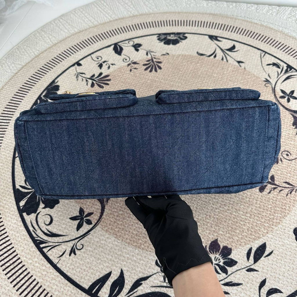 【Chanel】Chanel 25C 25 Hobo, Blue Washed Denim, Gold‑tone Hardware, Micro‑chip Version