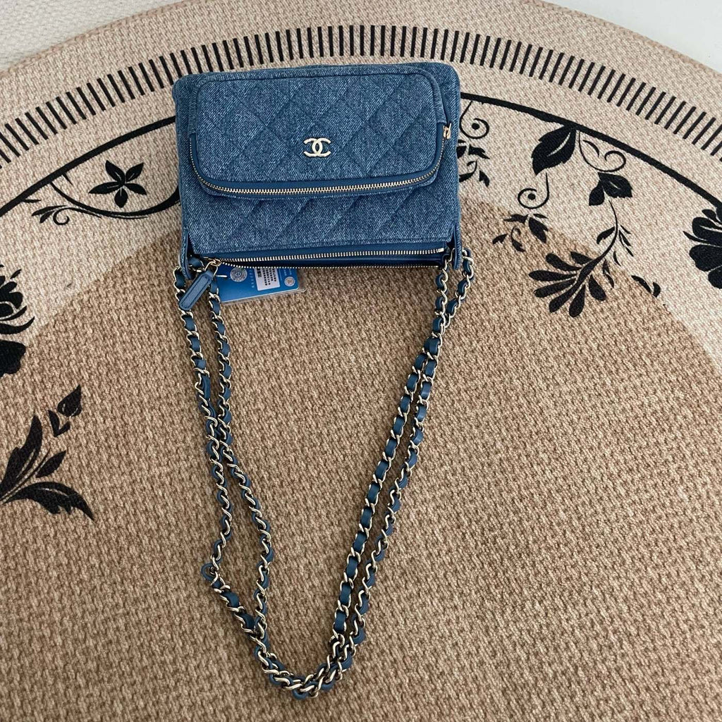 【Chanel】Chanel Blue Denim Camera Bag