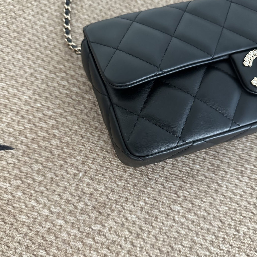 【Chanel】Chanel Black 23C Baguette Bag