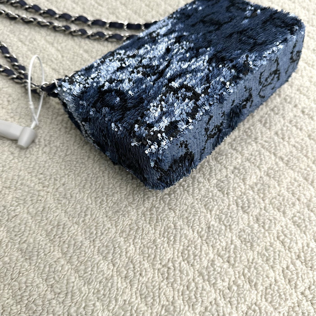【Chanel】Chanel Black & Navy Sequin Classic Flap Bag