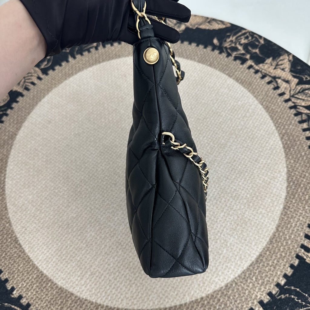 【Chanel】Chanel 24P Small Foldable Hobo Bag