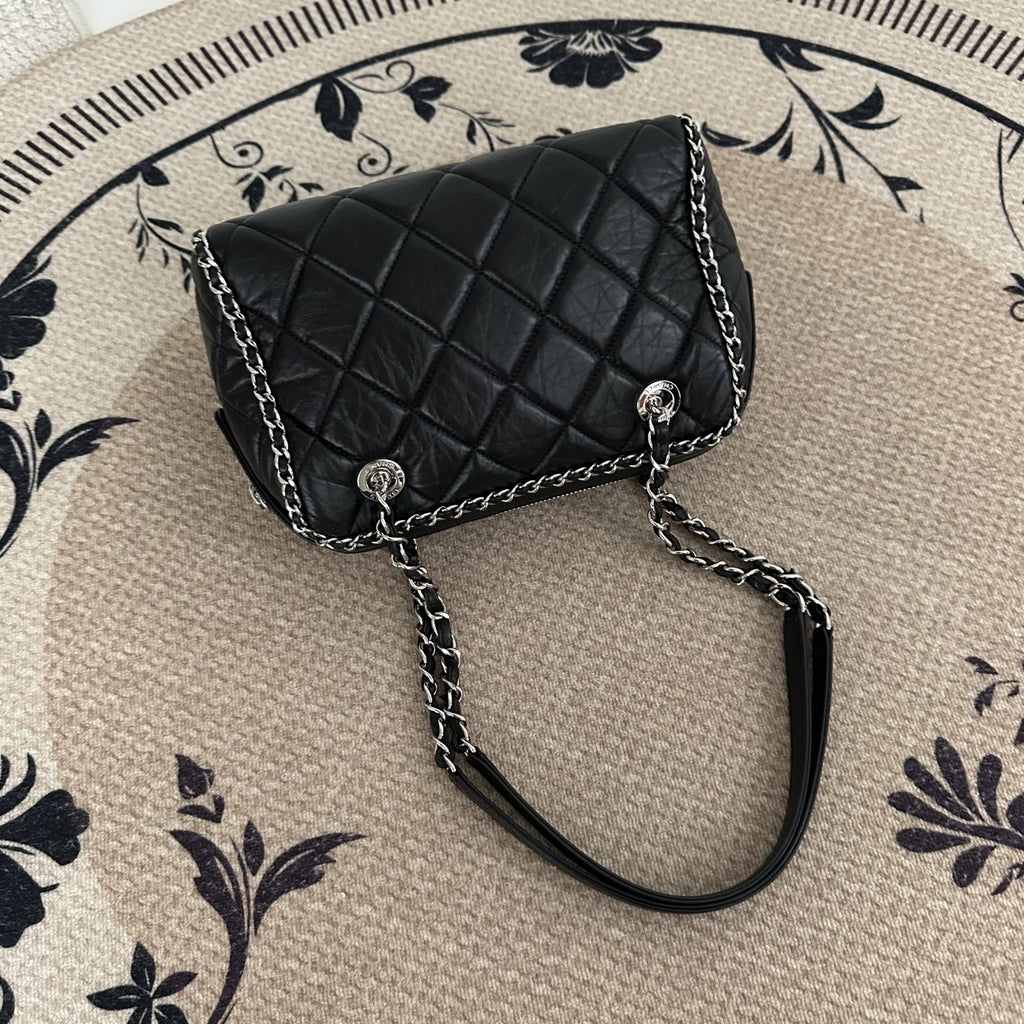 【Chanel】Chanel Black Caviar Bowling Bag with Contrast Piping, Silver-Tone Hardware-7216427