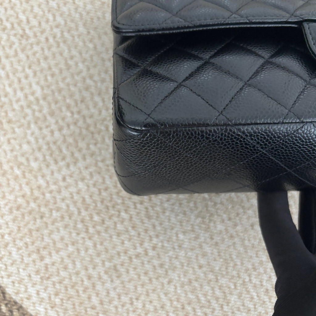 【Chanel】Chanel Medium Classic Flap Bag 25, Black Caviar, Silver-Tone Hardware-7213009