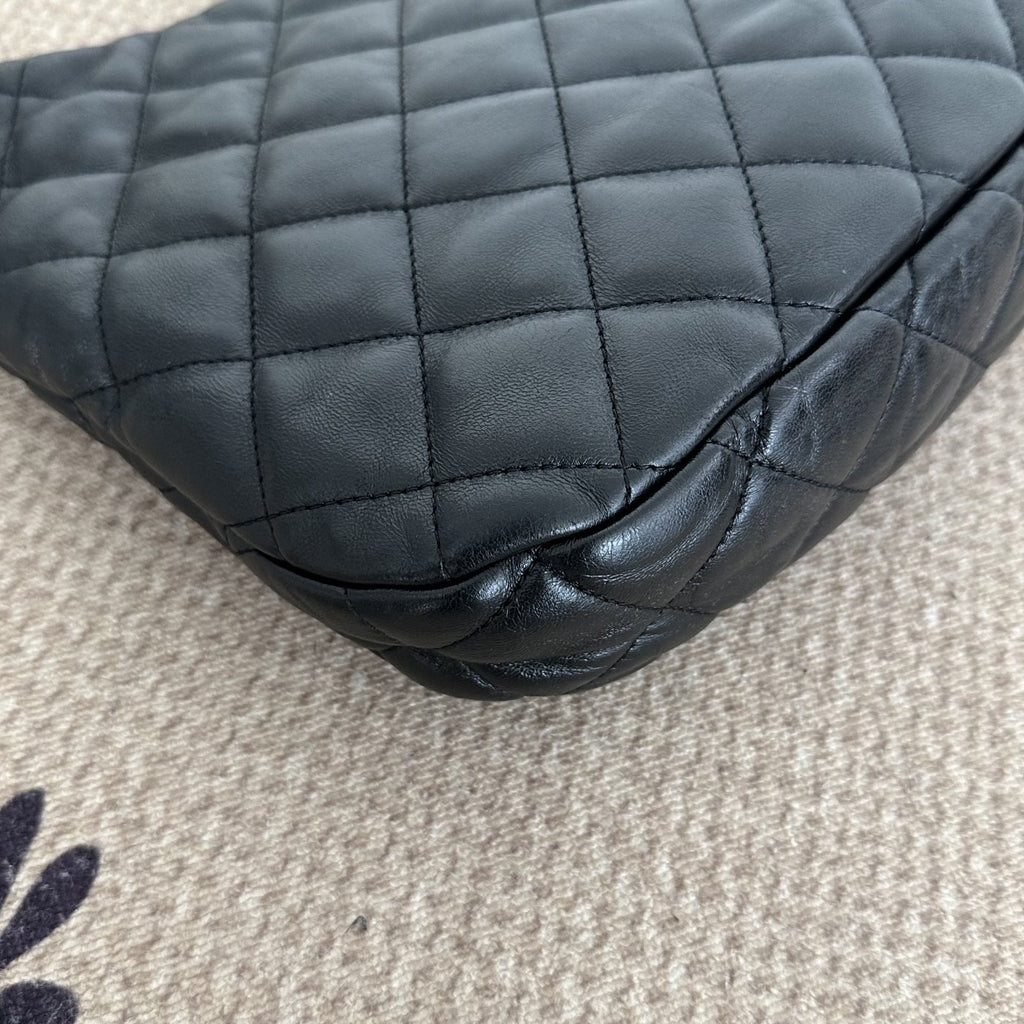 【Chanel】Chanel Hobo Underarm Bag, Black with Gold‑tone Hardware