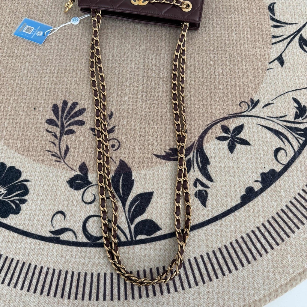 【Chanel】Chanel Red Gold Chain Tote Bag
