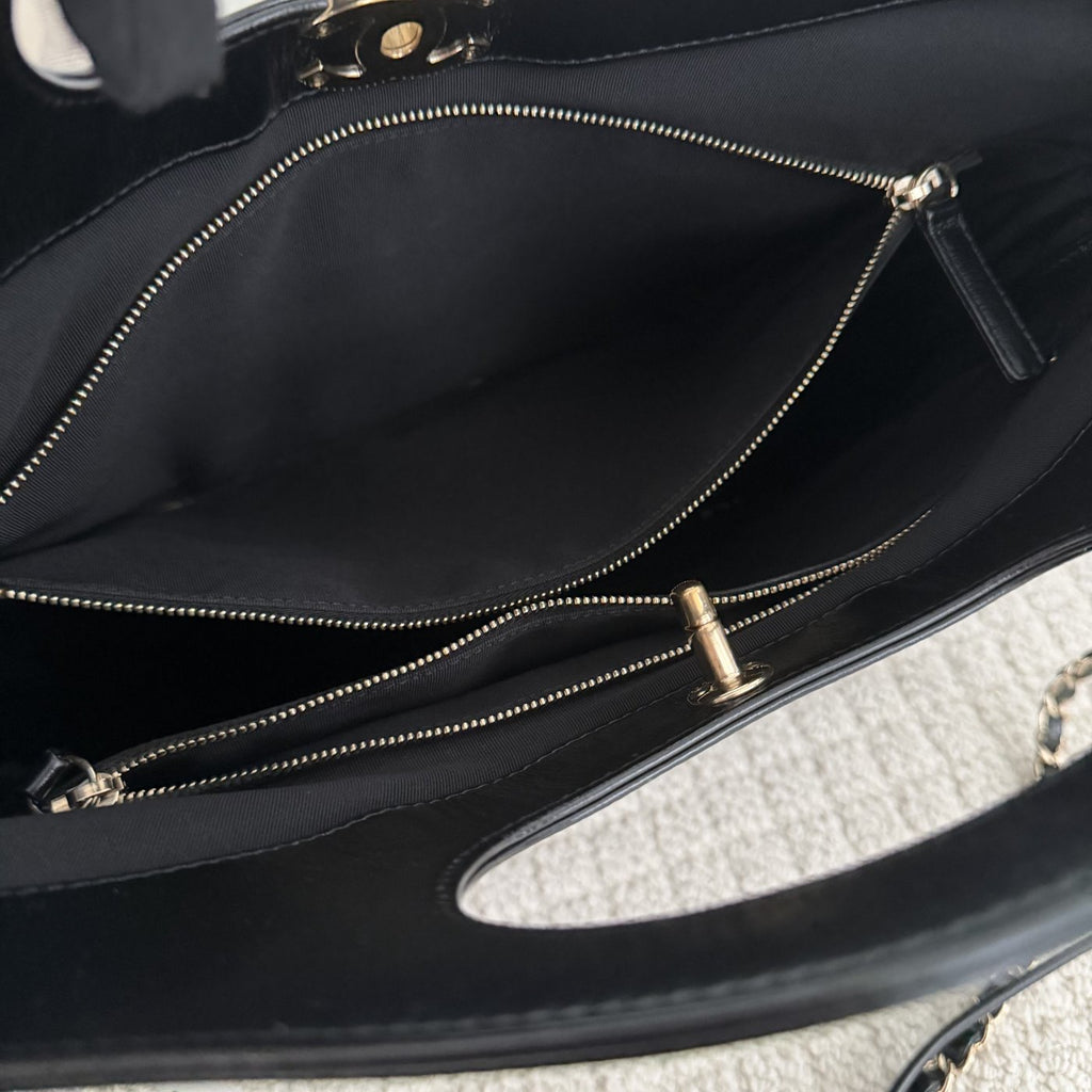 【Chanel】Chanel Black Gold 31 Shopping Bag(large)