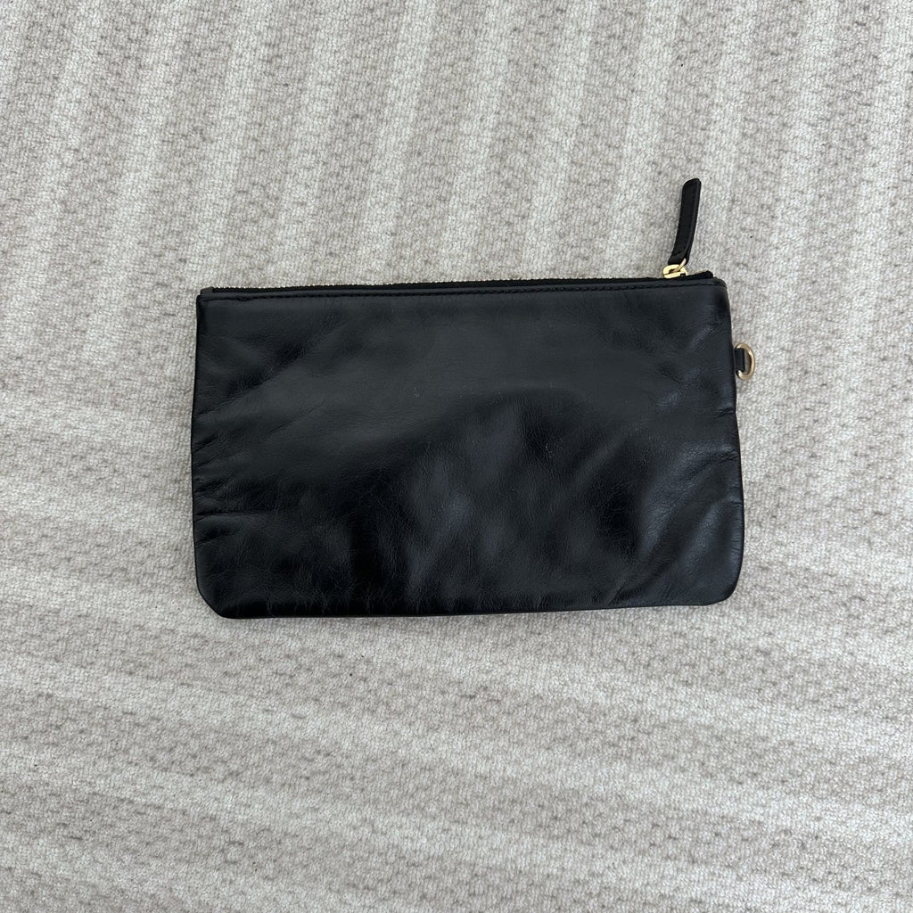 【Chanel】Chanel 22 Bag Medium, Black with Gold Hardware