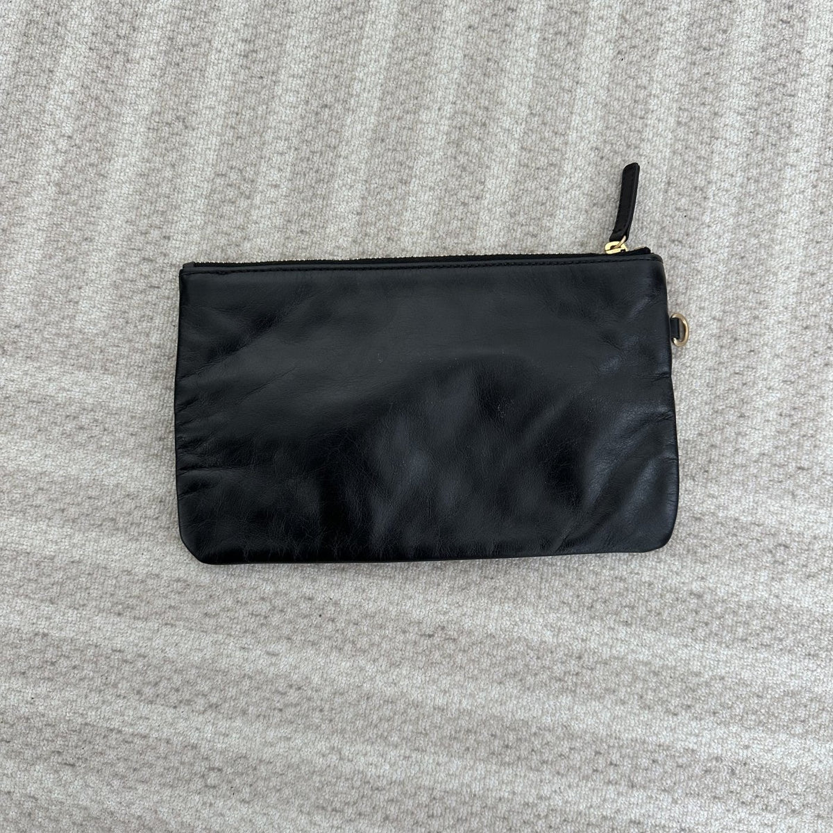 【Chanel】Chanel 22 Bag Medium, Black with Gold Hardware