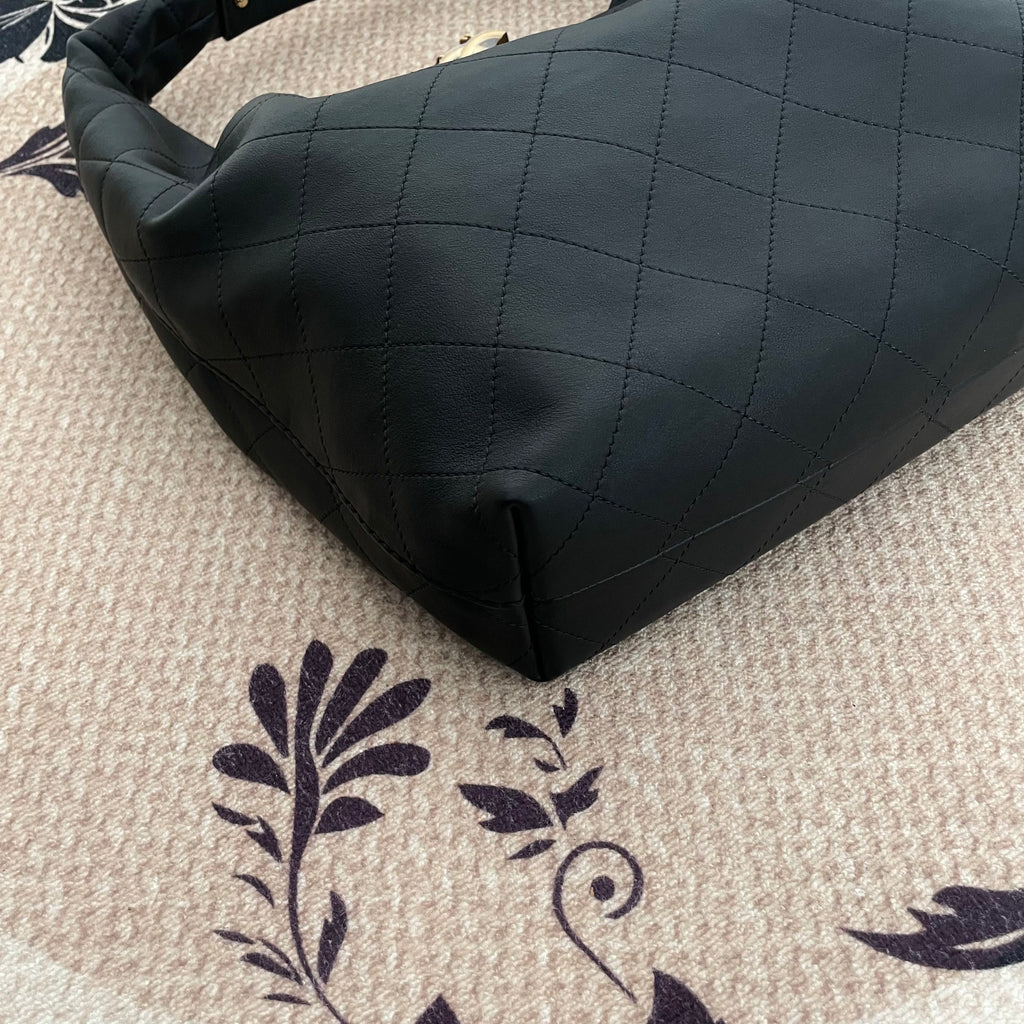 【Chanel】Chanel 26C Black Caviar Hobo Bag, Gold-Tone Hardware-0200161