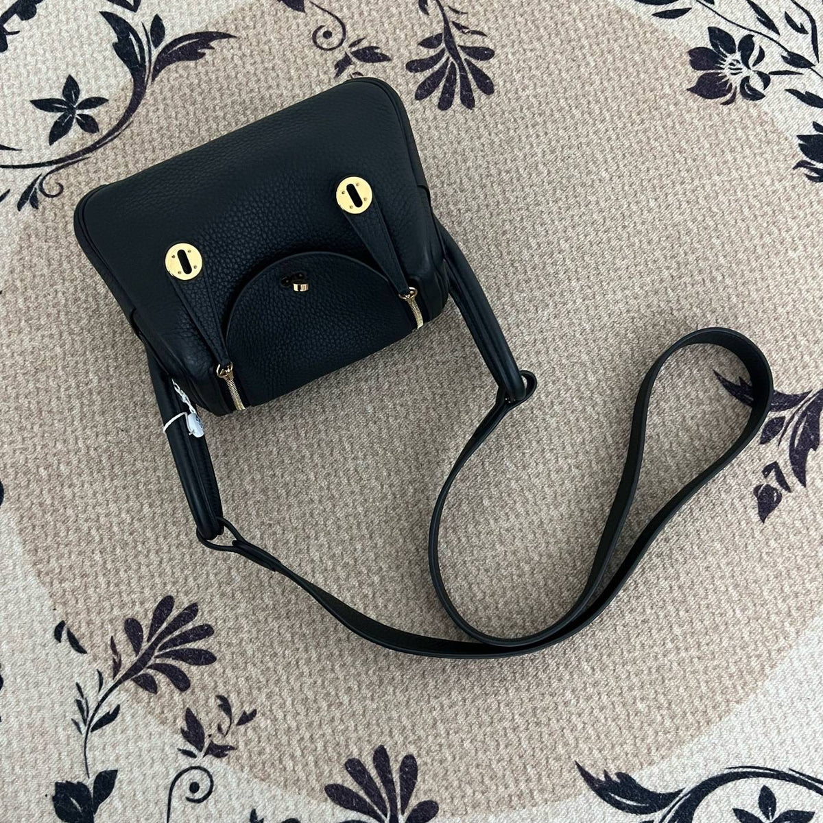 【Hermes】Hermès Black Lindy Gold Hardware