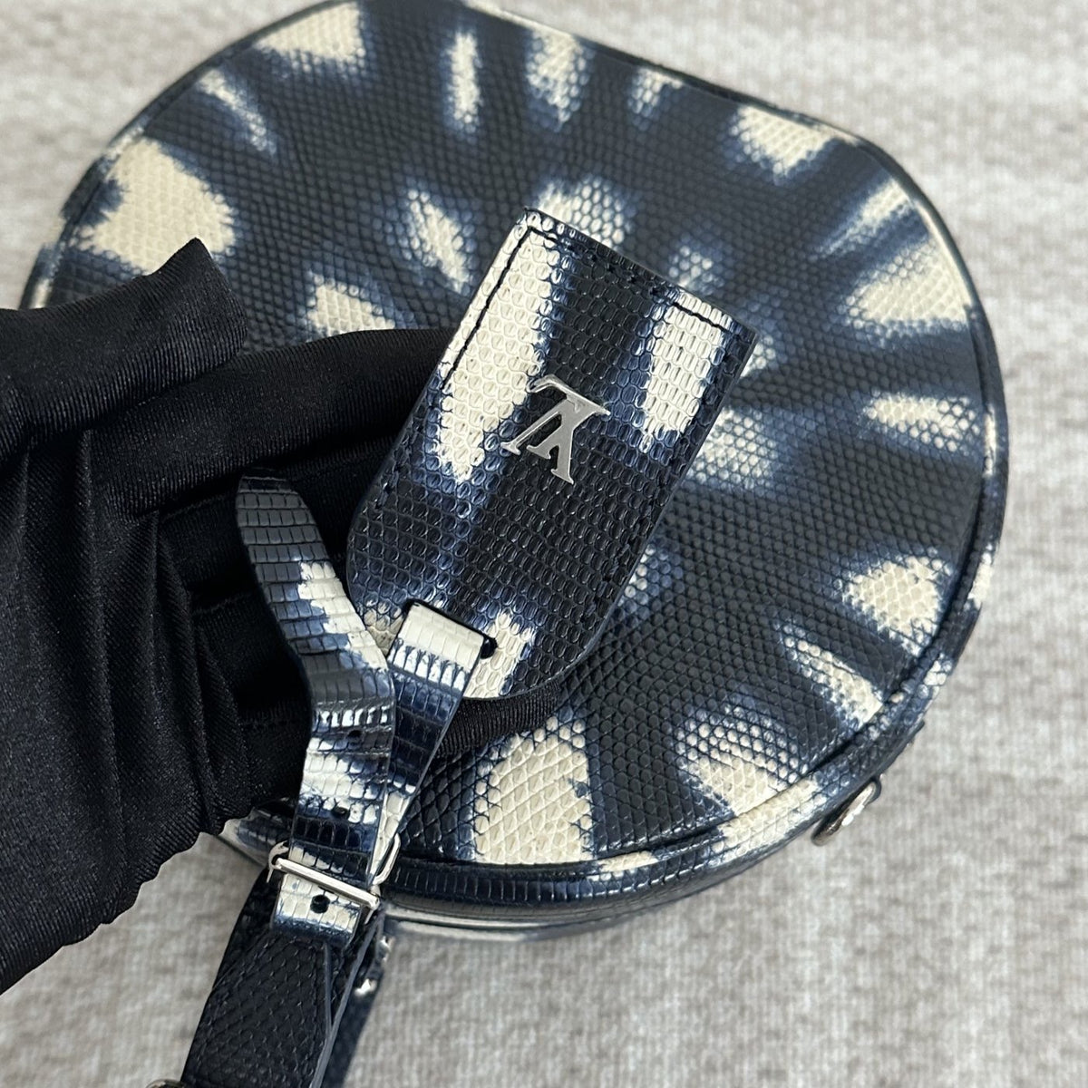 【LV】Louis Vuitton Boite Chapeau Souple White & Blue Bi-color