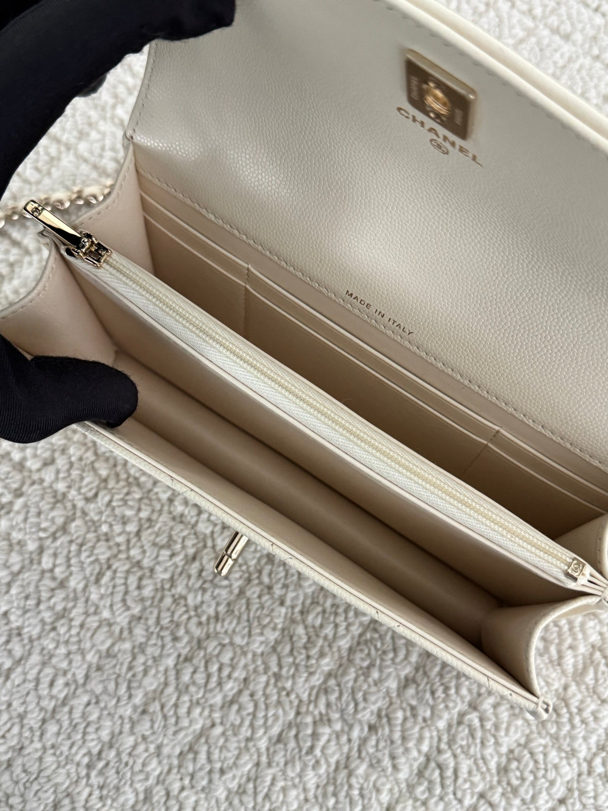 【Chanel】Chanel White Gold Caviar Leather Accordion Top Handle Bag