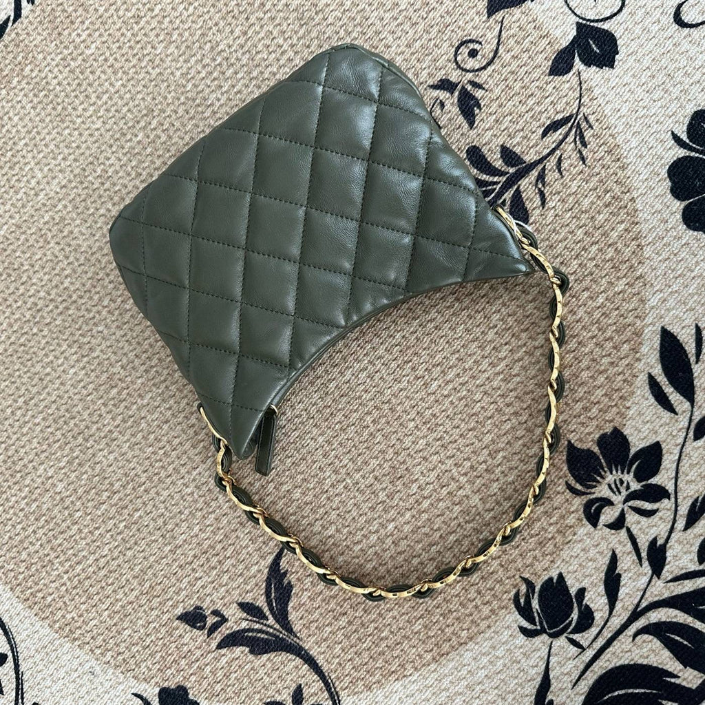 【Chanel】Chanel 22K Hobo Bag Cuban Green Lambskin with Gold-Tone Hardware