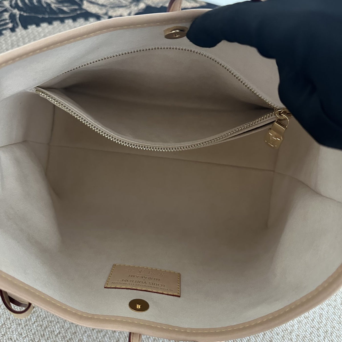 【LV】LV x Takashi Murakami Monogram Multicolore White CarryAll East West
