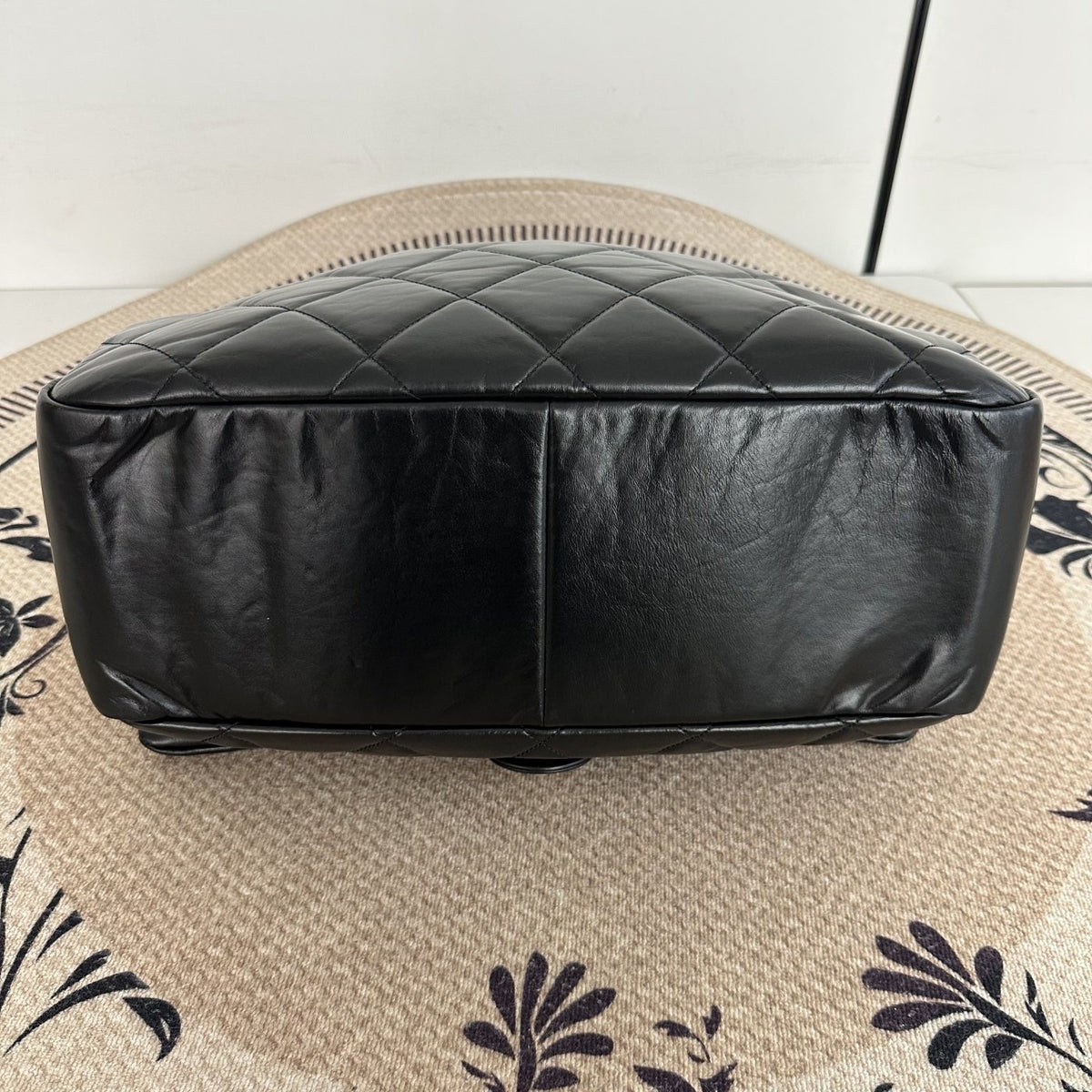 【Chanel】Chanel Black Caviar Boston 2-Way Bag with Luggage Tag, Gold-Tone Hardware-7209668