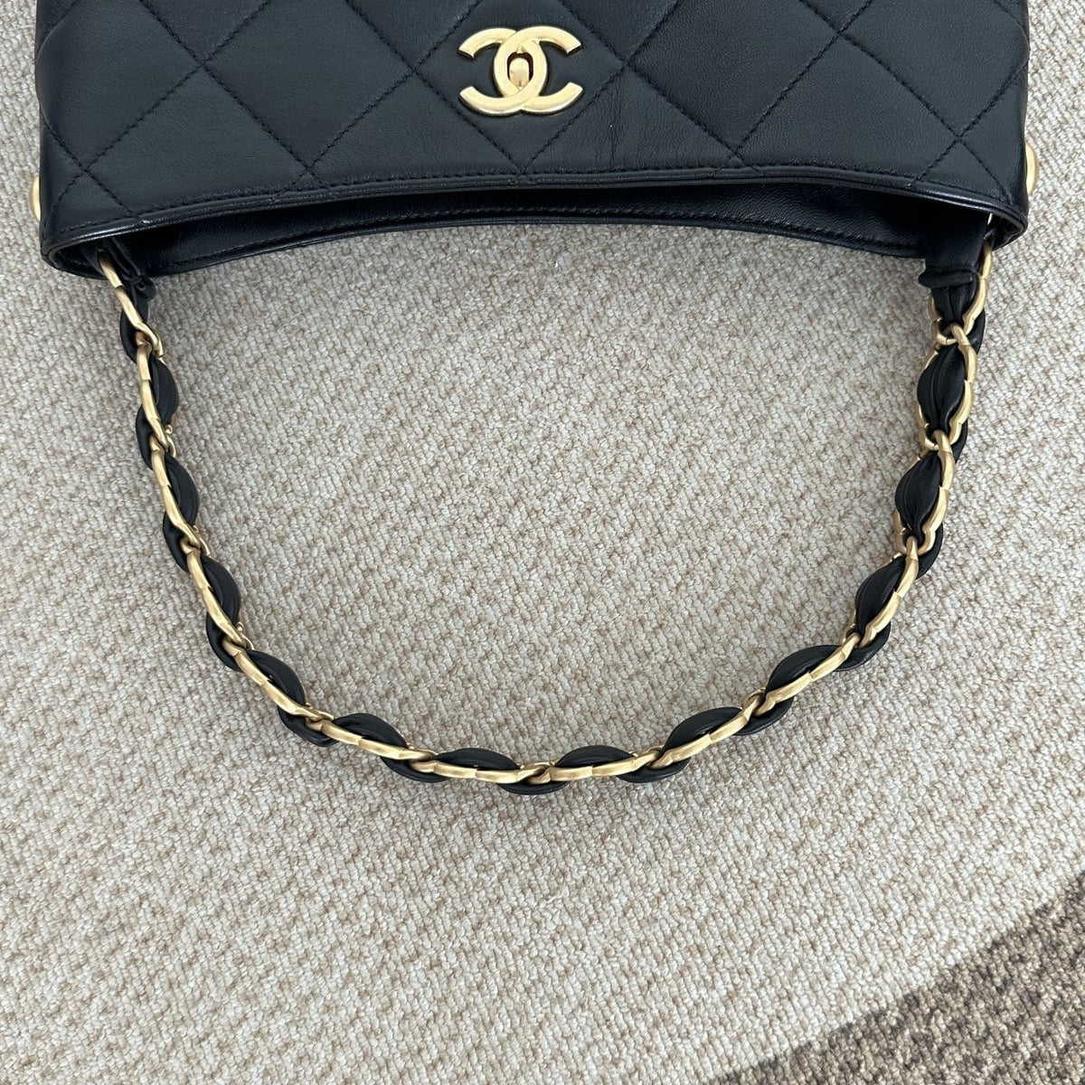 【Chanel】Chanel 24P Small Foldable Hobo Bag