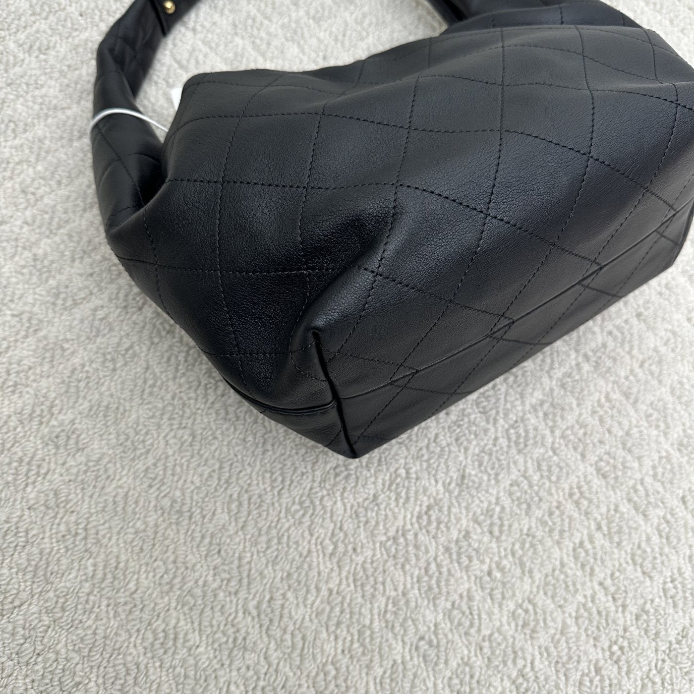 【Chanel】Chanel Small Hobo Bag, Black Caviar, Gold-Tone Hardware-7212709