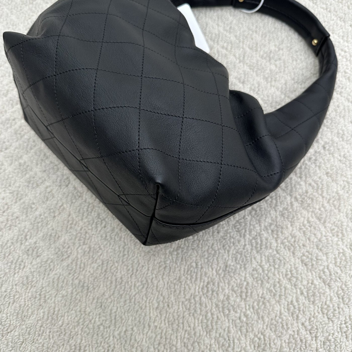 【Chanel】Chanel Small Hobo Bag, Black Caviar, Gold-Tone Hardware-7212709