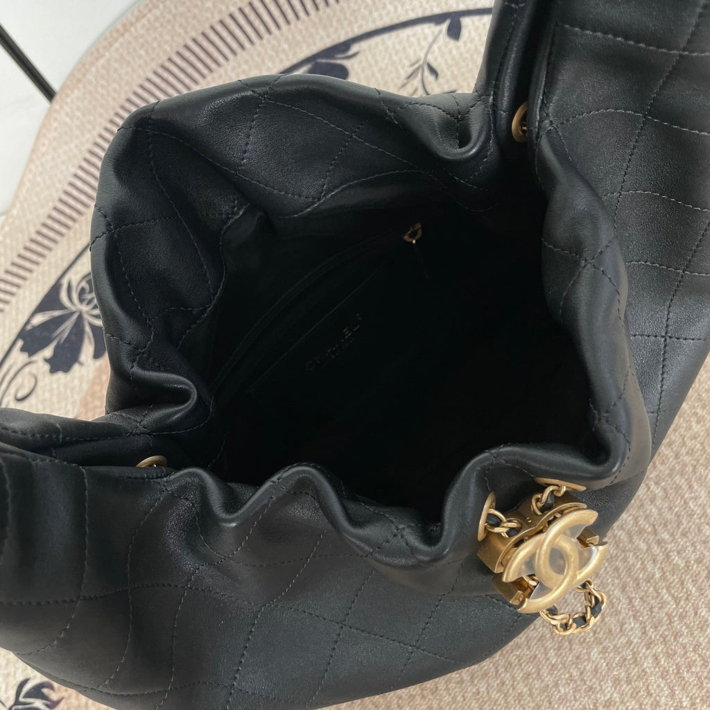 【Chanel】Chanel 26C Black Caviar Hobo Bag, Gold-Tone Hardware-0200161
