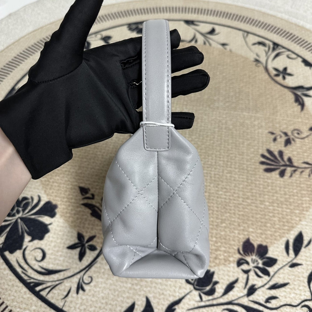 【Chanel】Chanel 26P Grey Gold Hobo Bag, Gold-Tone Hardware-7214108