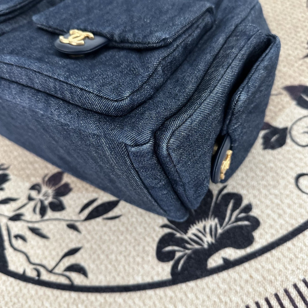 【Chanel】Chanel 25C 25 Hobo, Blue Washed Denim, Gold‑tone Hardware, Micro‑chip Version