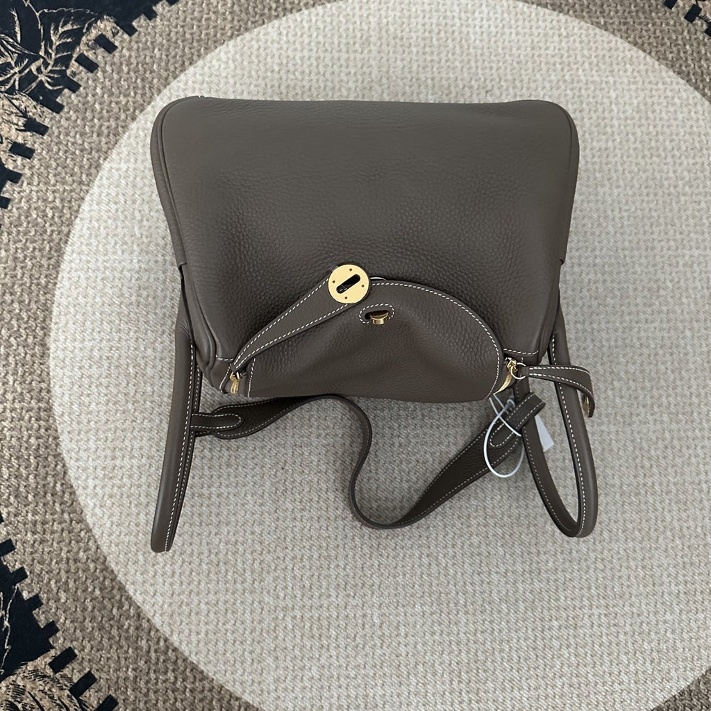 【Hermes】Hermès Lindy 26 Etoupe Gold Hardware B Stamp