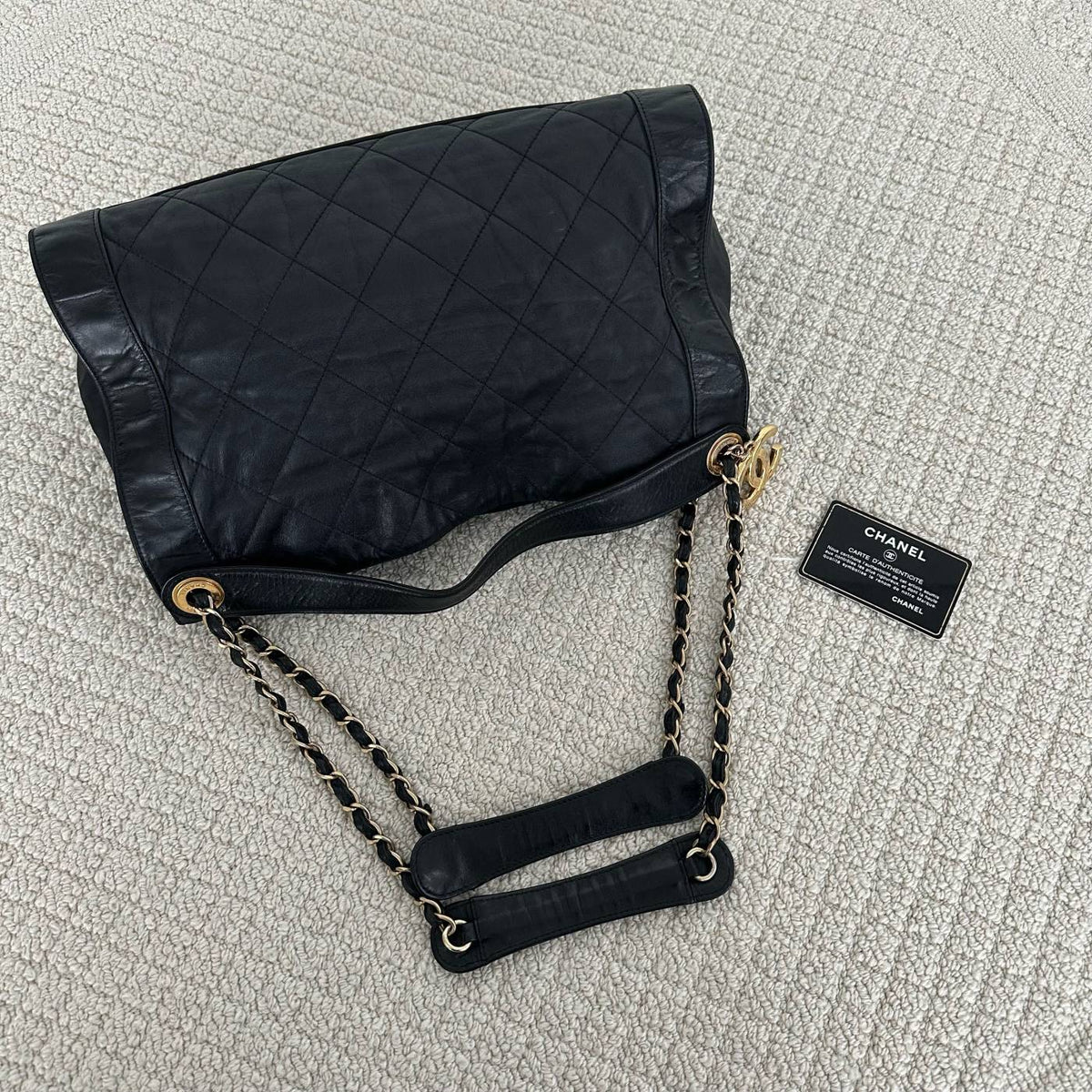 【Chanel】Chanel Black‑Gold Wide‑Strap 2‑Way Bag